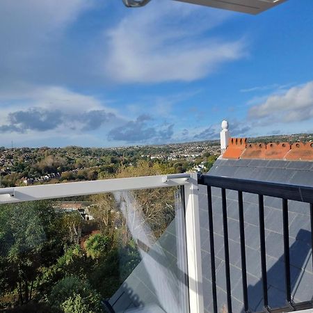 West Hill Retreat Seaview Balcony Chic Loft Studio & Free Parking Hastings Extérieur photo