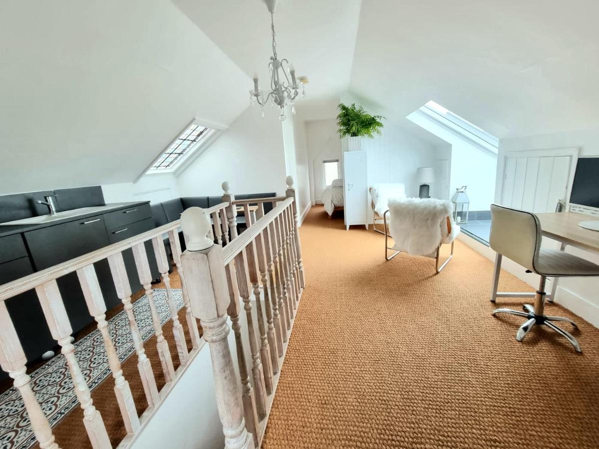 West Hill Retreat Seaview Balcony Chic Loft Studio & Free Parking Hastings Extérieur photo